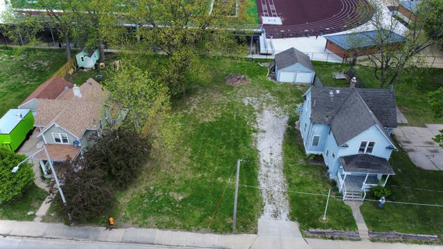 1813-1815 Avenue of the Cities Avenue, Moline, IL 61265