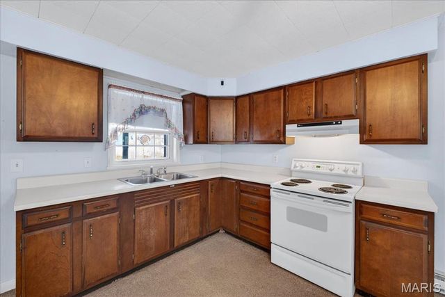 989 Des Peres Drive, St Louis, MO 63131