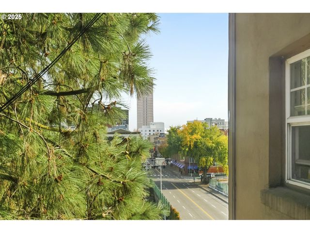 20 Nw 16TH Ave 404, Portland, OR 97209