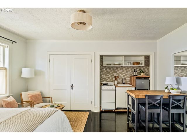 20 Nw 16TH Ave 404, Portland, OR 97209