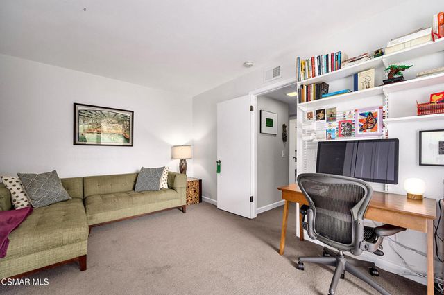 614 Calle Mirador, Oak Park, CA 91377