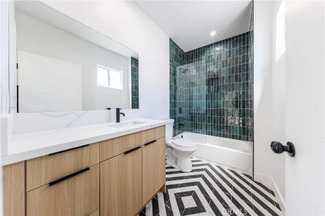 2847 Victoria Avenue C, Los Angeles, CA 90016