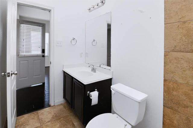 4918 Vista Village Lane, Houston, TX 77092