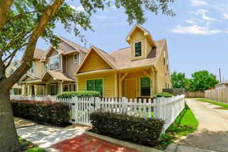 4918 Vista Village Lane, Houston, TX 77092