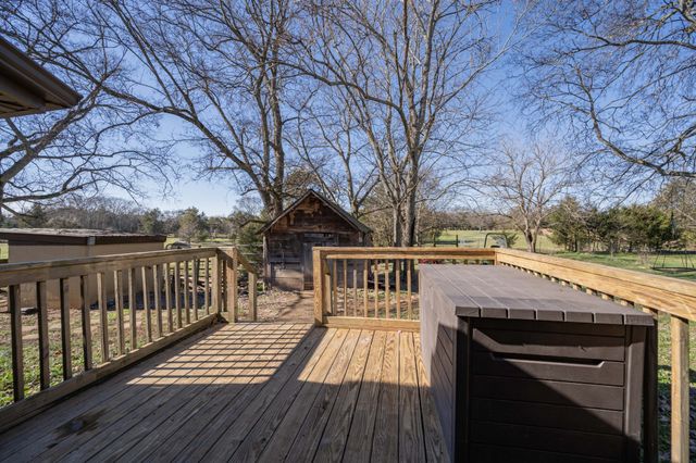 9202 Link Rd, Christiana, TN 37037