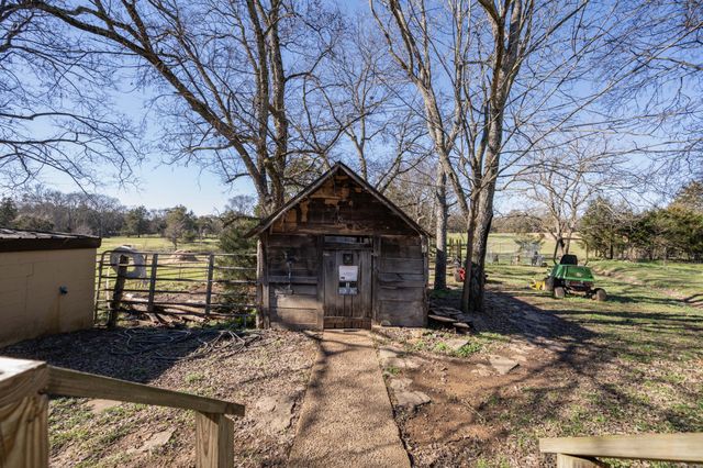 9202 Link Rd, Christiana, TN 37037