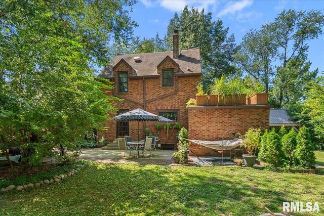 212 S 8TH Street, Riverton, IL 62561