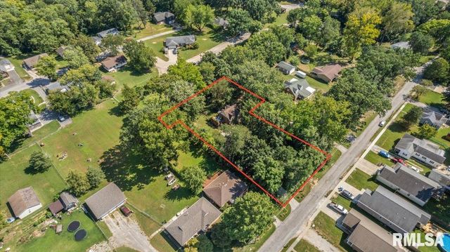 212 S 8TH Street, Riverton, IL 62561