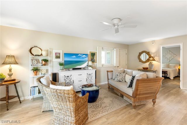 3066 Kings Lake BLVD 7513, Naples, FL 34112