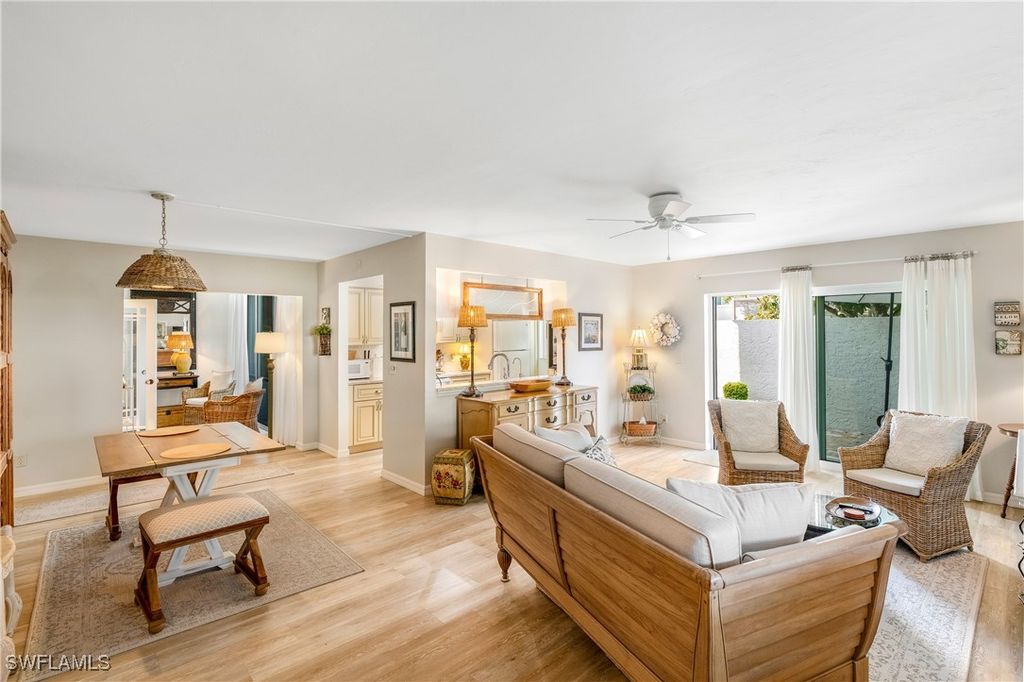 3066 Kings Lake BLVD 7513, Naples, FL 34112