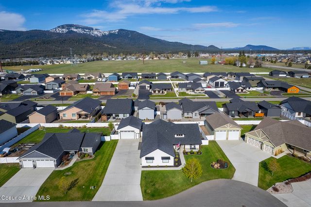 8781 W Seed Loop, Rathdrum, ID 83858