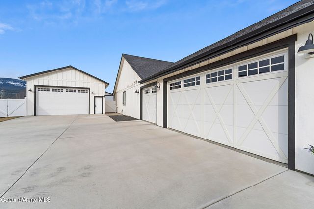 8781 W Seed Loop, Rathdrum, ID 83858