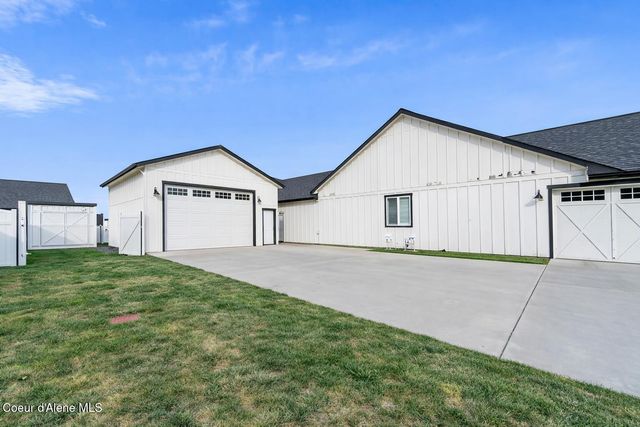 8781 W Seed Loop, Rathdrum, ID 83858