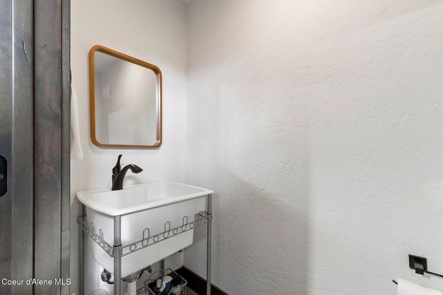 8781 W Seed Loop, Rathdrum, ID 83858