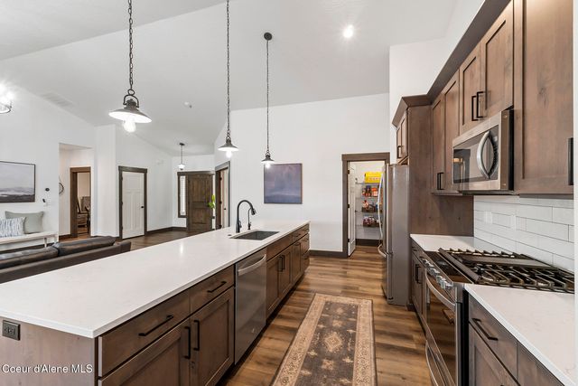 8781 W Seed Loop, Rathdrum, ID 83858