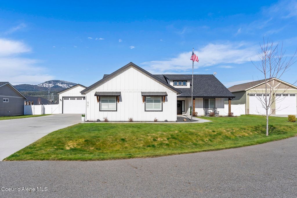 8781 W Seed Loop, Rathdrum, ID 83858