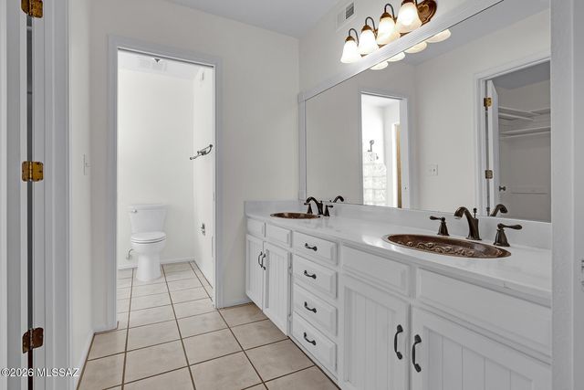 3040 N Placita Fuente, Tucson, AZ 85715