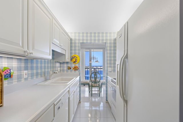 1801 S Flagler Drive 1708, West Palm Beach, FL 33401
