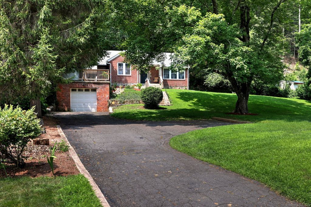887 Marion Road, Cheshire, CT 06410