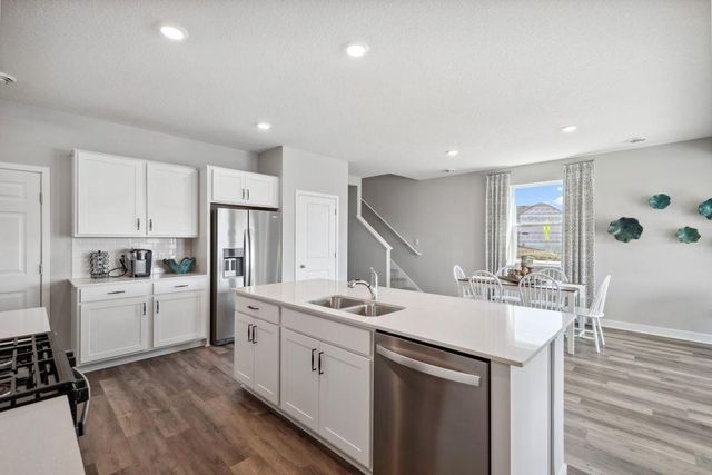 2080 Aquarius Drive, Shakopee, MN 55379