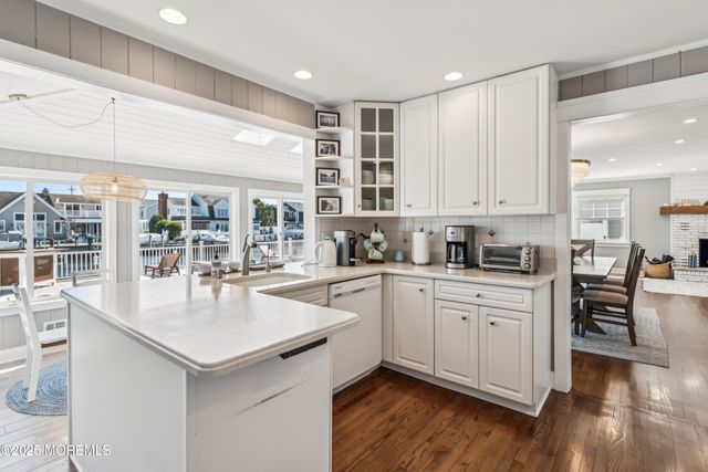 242 Curtis Point Drive, Mantoloking, NJ 08738