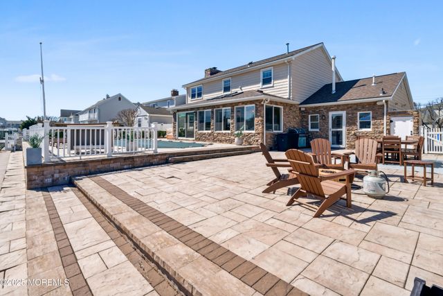 242 Curtis Point Drive, Mantoloking, NJ 08738