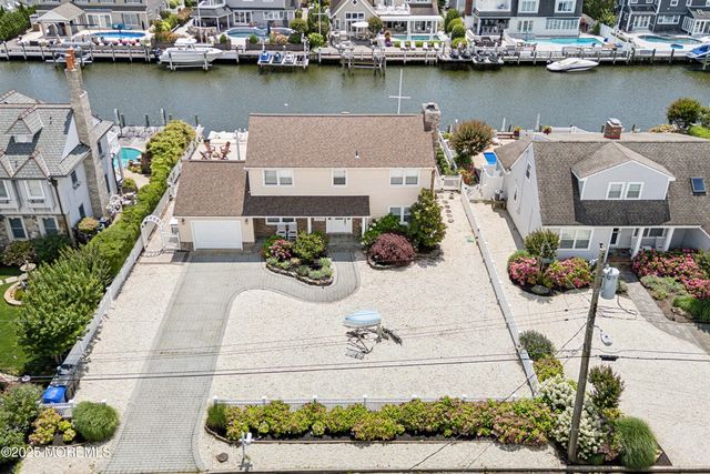 242 Curtis Point Drive, Mantoloking, NJ 08738