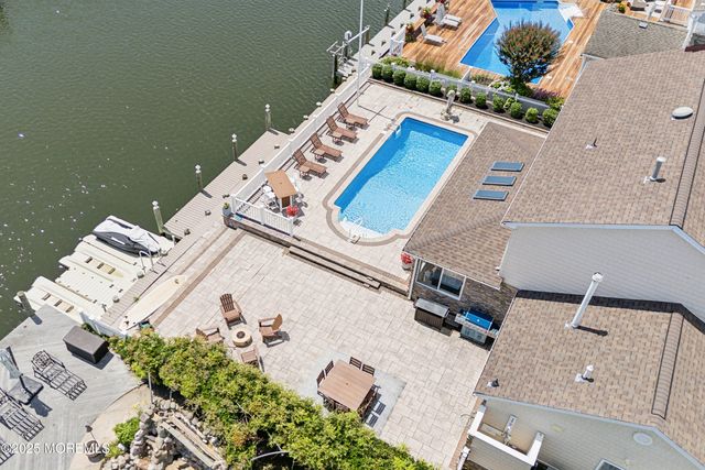 242 Curtis Point Drive, Mantoloking, NJ 08738