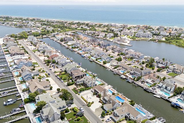 242 Curtis Point Drive, Mantoloking, NJ 08738
