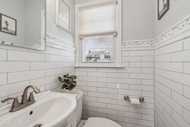 242 Curtis Point Drive, Mantoloking, NJ 08738