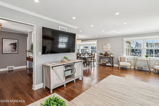 242 Curtis Point Drive, Mantoloking, NJ 08738