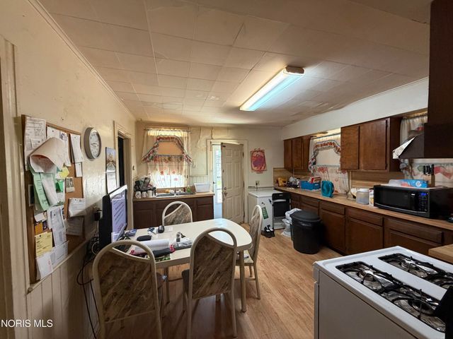 422 Palmer Street, Toledo, OH 43608