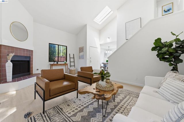 5311 San Simeon Pl, Castro Valley, CA 94552