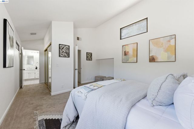 5311 San Simeon Pl, Castro Valley, CA 94552