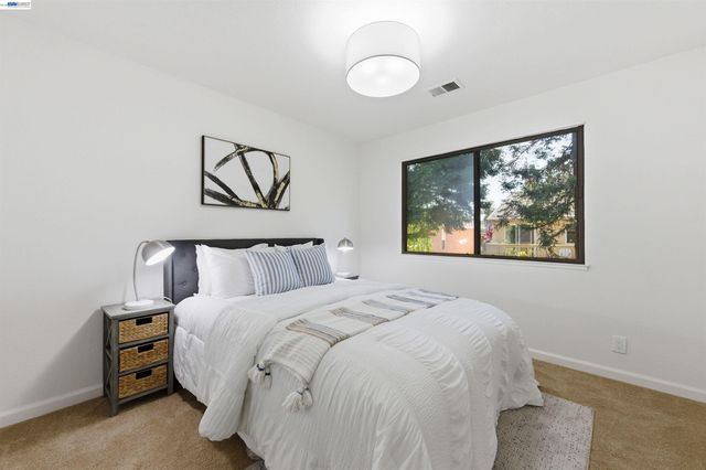 5311 San Simeon Pl, Castro Valley, CA 94552