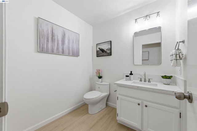 5311 San Simeon Pl, Castro Valley, CA 94552
