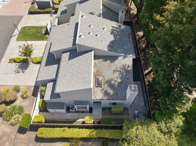 5311 San Simeon Pl, Castro Valley, CA 94552