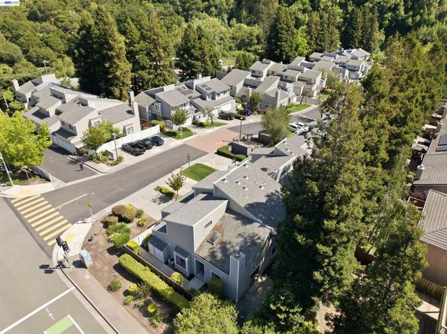 5311 San Simeon Pl, Castro Valley, CA 94552