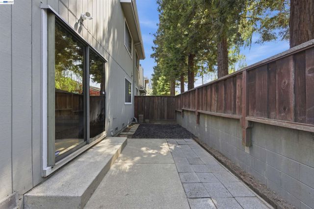 5311 San Simeon Pl, Castro Valley, CA 94552