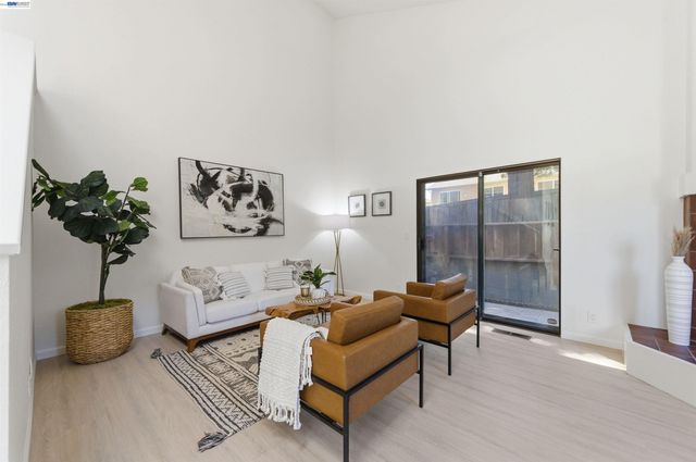 5311 San Simeon Pl, Castro Valley, CA 94552