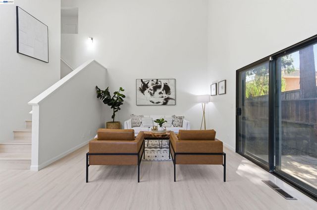 5311 San Simeon Pl, Castro Valley, CA 94552