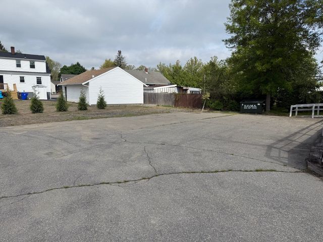 561 County St., Taunton, MA 02780
