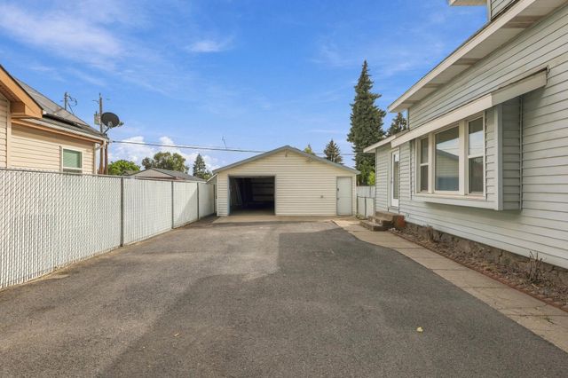 1515 W Dalton Ave, Spokane, WA 99205