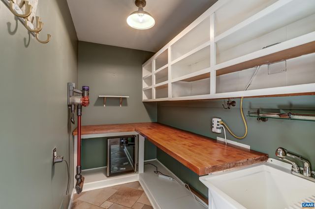 1416 LESTER DR, Charlottesville, VA 22901