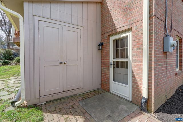 1416 LESTER DR, Charlottesville, VA 22901