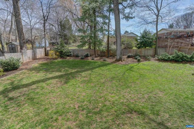 1416 LESTER DR, Charlottesville, VA 22901