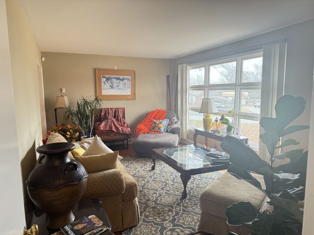 16 Concord Dr, Clarksville, TN 37042