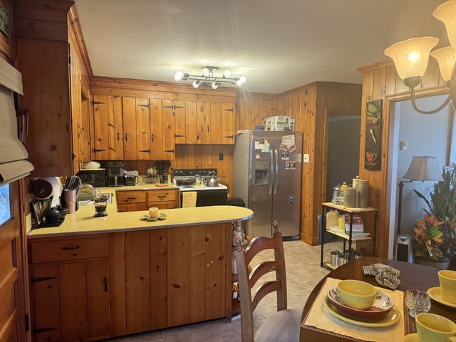 16 Concord Dr, Clarksville, TN 37042