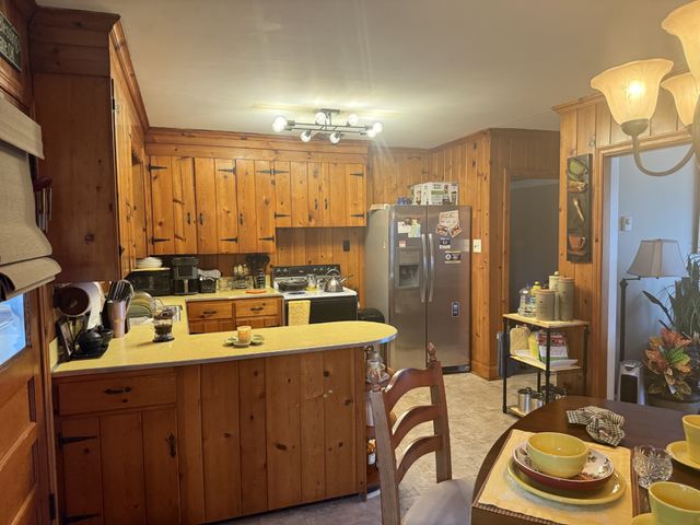 16 Concord Dr, Clarksville, TN 37042