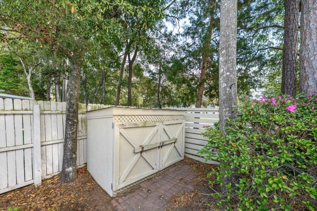 128 Dogwood Pl., North Myrtle Beach, SC 29582